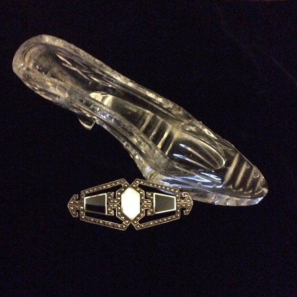 Sterling Silver, Black Onyx and Marcasite Brooch - Picture 5 of 5